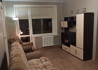 2-комнатная квартира в аренду, 44 м2, Кемеровская область, проспект Бардина, 18