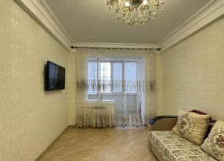 Продается 2-комнатная квартира, 66 м2, Каспийск, Кизилюртовская улица, 20