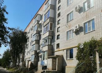 2-комнатная квартира на продажу, 51.2 м2, Приморско-Ахтарск, улица 50 лет Октября, 124
