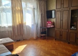 2-комнатная квартира на продажу, 60 м2, Малоярославец, улица Российских Газовиков, 19