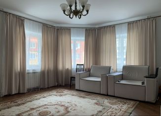 Продается трехкомнатная квартира, 107 м2, Волгоград, улица Маршала Рыбалко, 14Б