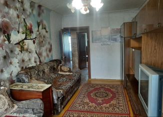 Сдаю в аренду 2-комнатную квартиру, 45 м2, Семилуки, улица Чапаева, 33