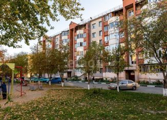 Продается 3-комнатная квартира, 58 м2, Екатеринбург, улица Миномётчиков, 40, улица Миномётчиков