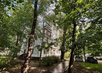 Продам однокомнатную квартиру, 31.9 м2, Москва, Братская улица, 3