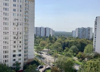 Сдаю в аренду трехкомнатную квартиру, 75 м2, Москва, улица Академика Анохина, 5к2, метро Тропарёво