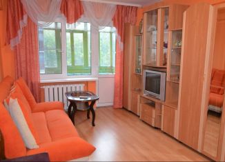 Продажа 3-ком. квартиры, 60 м2, Череповец, улица Чкалова, 18