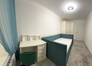 Трехкомнатная квартира в аренду, 60 м2, Москва, улица Свободы, 73к1