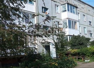 Продается 4-комнатная квартира, 80 м2, Исилькуль, Целинная улица, 19