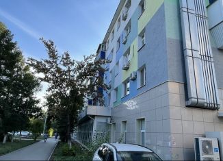 Продаю 4-ком. квартиру, 62 м2, Оренбург, проспект Дзержинского, 16, Дзержинский район