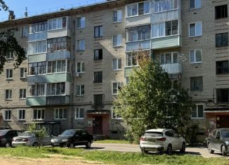 Трехкомнатная квартира на продажу, 58.2 м2, Шатура, Школьная улица, 13