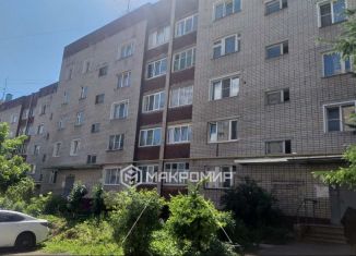 Продам 2-комнатную квартиру, 45 м2, Киров, Пролетарская улица, 43