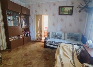 Продам трехкомнатную квартиру, 65 м2, Астраханская область, Ровная улица, 32