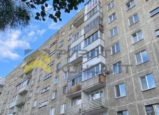 Продается двухкомнатная квартира, 43.4 м2, Омск, улица Калинина, 13