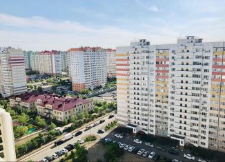 Продам двухкомнатную квартиру, 70 м2, Краснодарский край, улица Генерала Трошева, 47