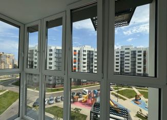 Продается двухкомнатная квартира, 55 м2, Краснодарский край, улица Крылова, 13к3