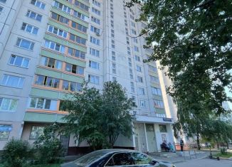 Сдаю в аренду 2-ком. квартиру, 53 м2, Москва, улица Маршала Кожедуба, 16к1, метро Люблино