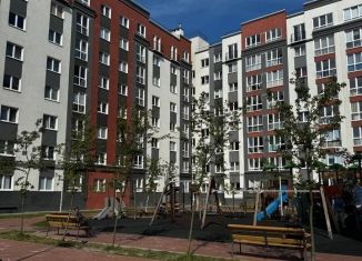 Продаю 2-ком. квартиру, 61.7 м2, Калининград, Московский район