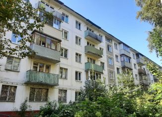 Трехкомнатная квартира на продажу, 55.5 м2, Серпухов, Центральная улица, 160к1