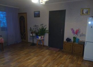 Сдаю в аренду комнату, 12 м2, Курск, улица Дзержинского, 47