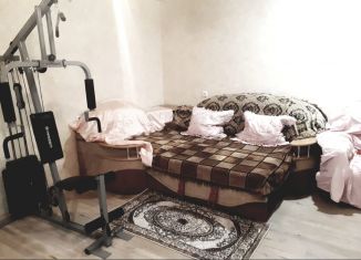 Сдам 2-ком. квартиру, 65 м2, Чита, Славянская улица, 6А