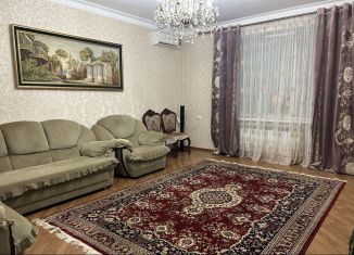 Сдаю двухкомнатную квартиру, 82 м2, Каспийск, Приморская улица, 23