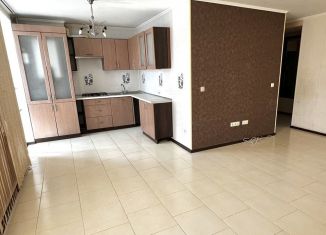 Продам 3-ком. квартиру, 70 м2, Севастополь, улица Симонка, 53А