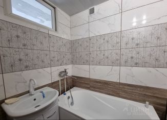 Продаю 1-ком. квартиру, 32 м2, Омск, улица Перелёта, 2