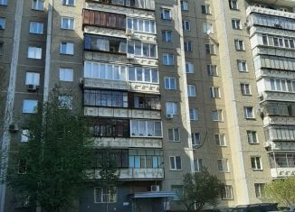 Продаю 4-ком. квартиру, 84 м2, Челябинск, Комсомольский проспект, 103