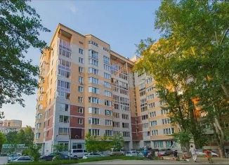 Сдаю 2-ком. квартиру, 64 м2, Екатеринбург, Садовая улица, 7, Кировский район