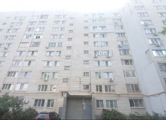 Продам 2-ком. квартиру, 53 м2, Саратов, Омская улица, 1А