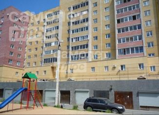 Продаю двухкомнатную квартиру, 67 м2, Вологда, улица Южакова, 3