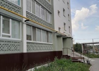 Продается 4-ком. квартира, 76.2 м2, Татарстан, улица Строителей, 17