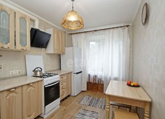 Продаю двухкомнатную квартиру, 47.1 м2, Омск, улица Сулеймана Стальского, 2