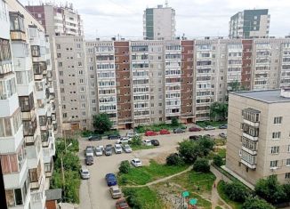 Продам 3-ком. квартиру, 59 м2, Свердловская область, Расточная улица, 15к8