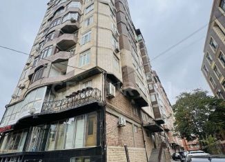 Продается 2-комнатная квартира, 80 м2, Дагестан, улица Ирчи Казака, 53А