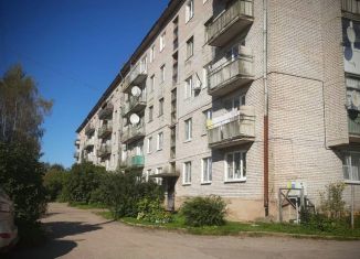 Продается двухкомнатная квартира, 44.9 м2, Новгородская область, Первомайская улица, 14