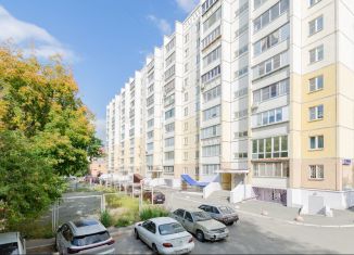 Продажа 2-ком. квартиры, 72.4 м2, Челябинск, Тракторозаводский район, улица Рождественского, 7Б