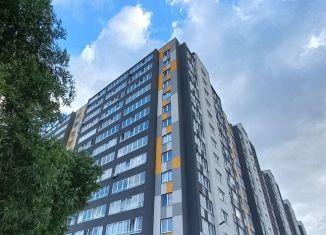 Продаю 3-ком. квартиру, 100 м2, Калининград, улица Старшины Дадаева, 71