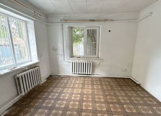 Продажа 2-комнатной квартиры, 51 м2, Армавир, улица Володарского, 66