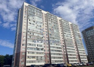 Продажа 2-ком. квартиры, 49.2 м2, Киров, улица Азина, 17