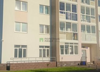 Продам однокомнатную квартиру, 38 м2, село Миловка, улица Довлатова, 2