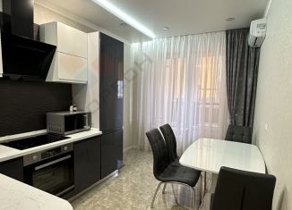 Продажа 1-ком. квартиры, 37 м2, Краснодар, улица Леонида Лаврова, 8к3