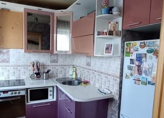 Продаю 3-ком. квартиру, 50 м2, Красноярский край, улица Шевченко, 66