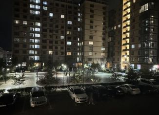 Сдается в аренду 2-комнатная квартира, 75 м2, Дагестан, улица Ленина, 41