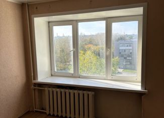 Продажа 1-комнатной квартиры, 30 м2, Асбест, Ленинградская улица, 21К1