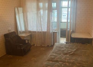 Трехкомнатная квартира в аренду, 60 м2, Астрахань, проезд Воробьёва, 14