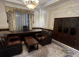 Сдается в аренду офис, 105 м2, Махачкала, улица Генерала Омарова, 1Б