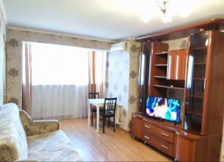 Сдается 3-ком. квартира, 50 м2, Краснодарский край, улица Галины Петровой, 9