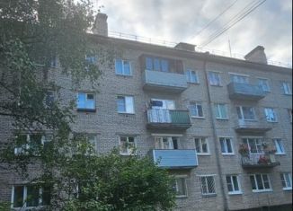 Сдаю 2-комнатную квартиру, 45.2 м2, Луга, проспект Кирова, 89