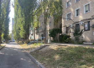 Продам 3-ком. квартиру, 58 м2, Орловская область, Октябрьская улица, 7